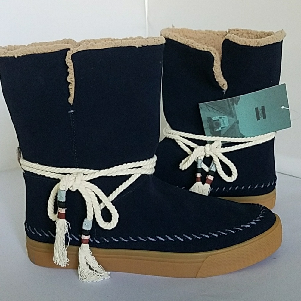 Today ONLY! $75 Toms Boots (Women)